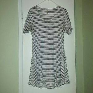 LuLaRoe shirt